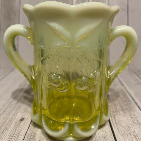 Vtg Nortwood Pattern Cherry Vaseline Glass Topaz Spooner by Mosser? - Picture 5 of 8